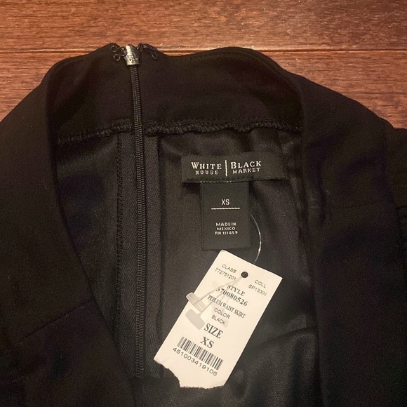 Brand new WHBM Skirt with Ruffle - Picture 2 of 4